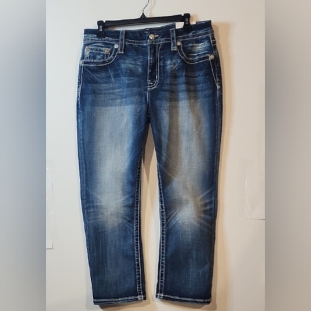 Miss Me Curvy Cropped Jeans NWT Size 31